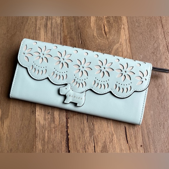 Radley London Radley Crest Broderie Flapover Large Matinee Mint Green NWOT - Picture 4 of 16
